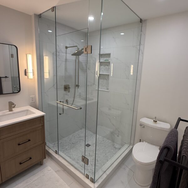 Modern Spa 4-Piece Bathroom