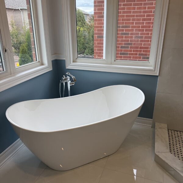 Classic Spa-Inspired 4-Piece Ensuite