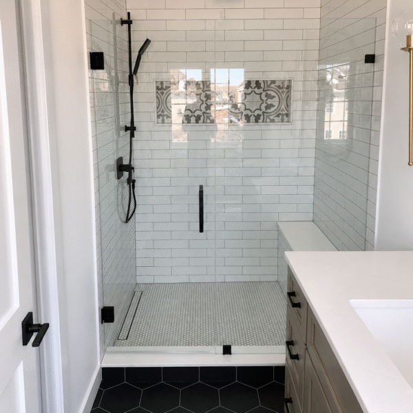 Modern Grey & Black 4-Piece Ensuite Bathroom